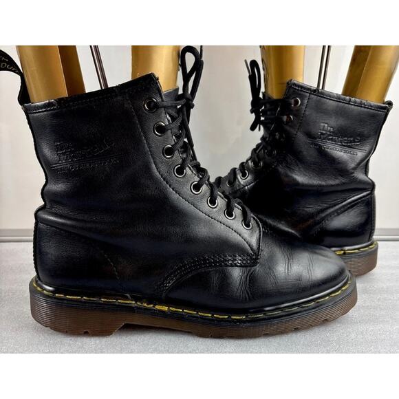 Dr. Martens Men Smooth Leather Eyelet Boots Size 7 Black Made In England main image 5